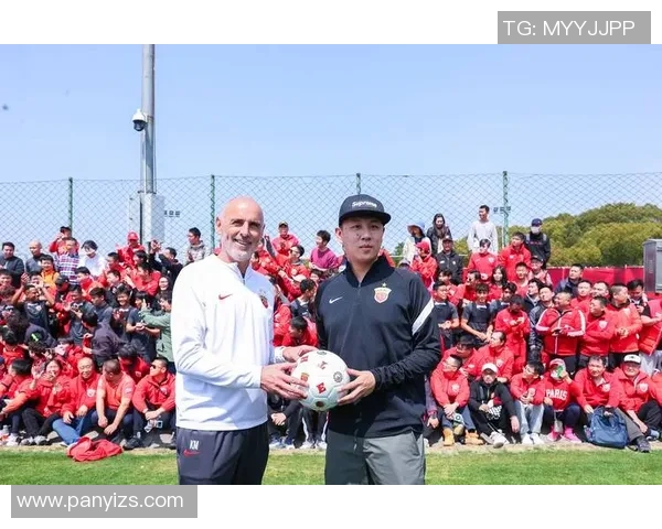 球迷众筹建训练场，仅用10天就完成筹资目标